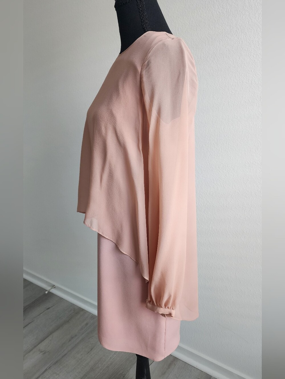 Elegant Blush Pink Layered Long-Sleeve Dress - Picture 3 of 7